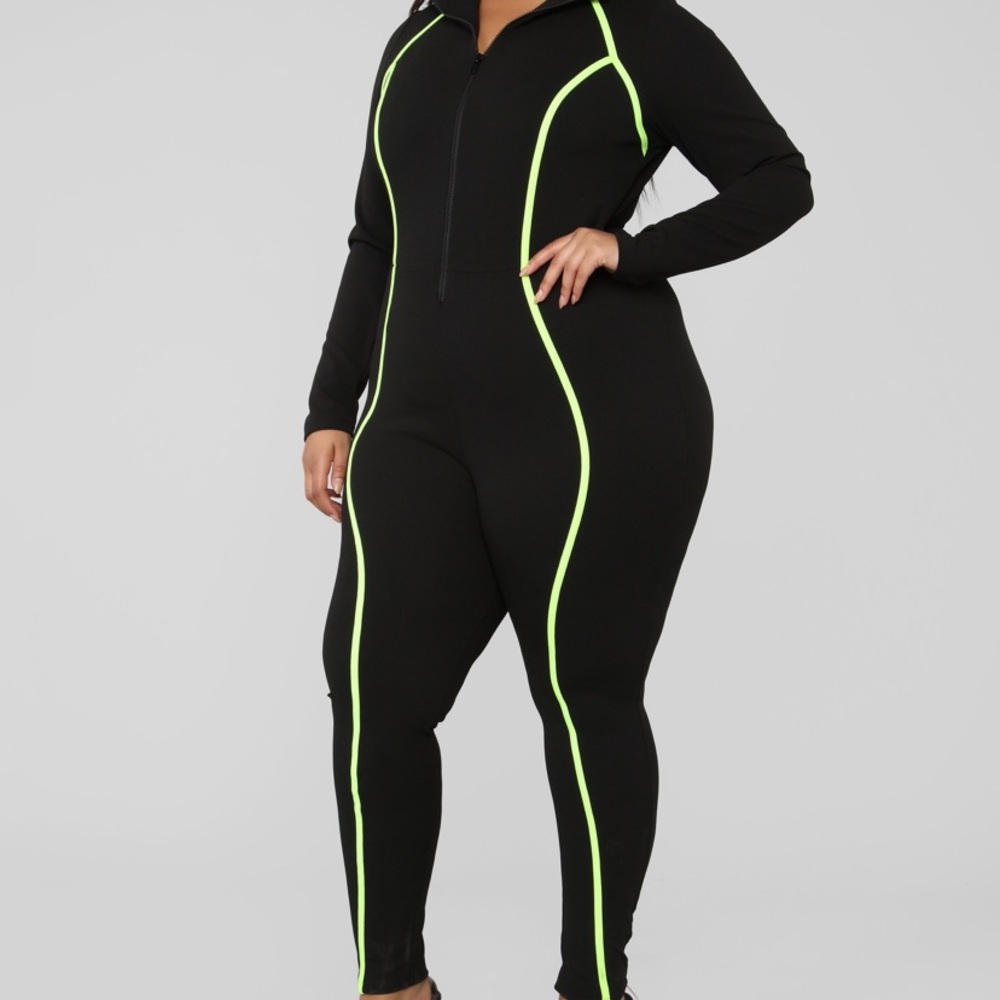 NWT🆕 jumpsuit 1x FASHION NOVA